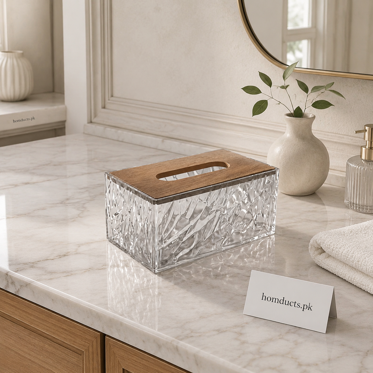 Luxury Crystal Tissue Box with Wooden Lid – Elegant Transparent Tissue Holder
