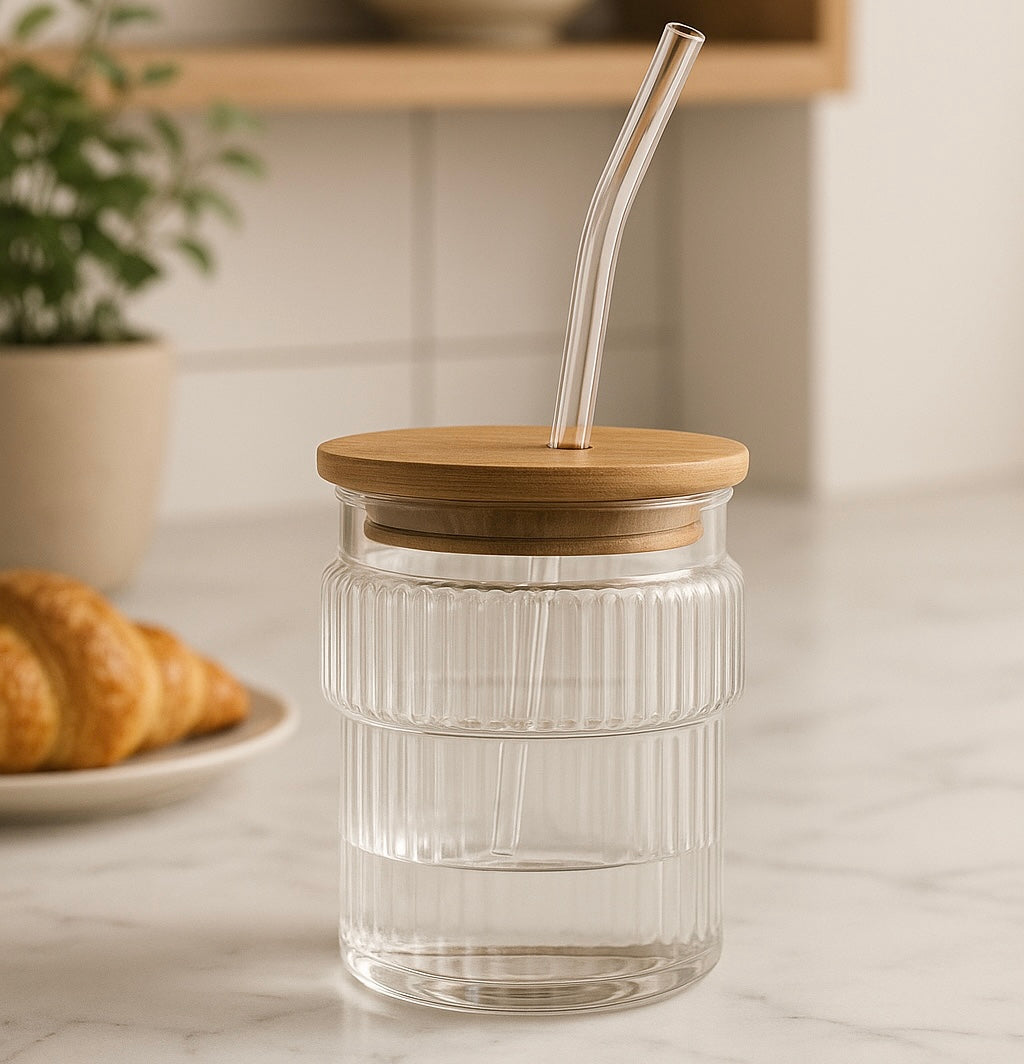 Luxury Ribbed Glass Tumbler with Wooden Lid & Straw – Premium Café Drinkware