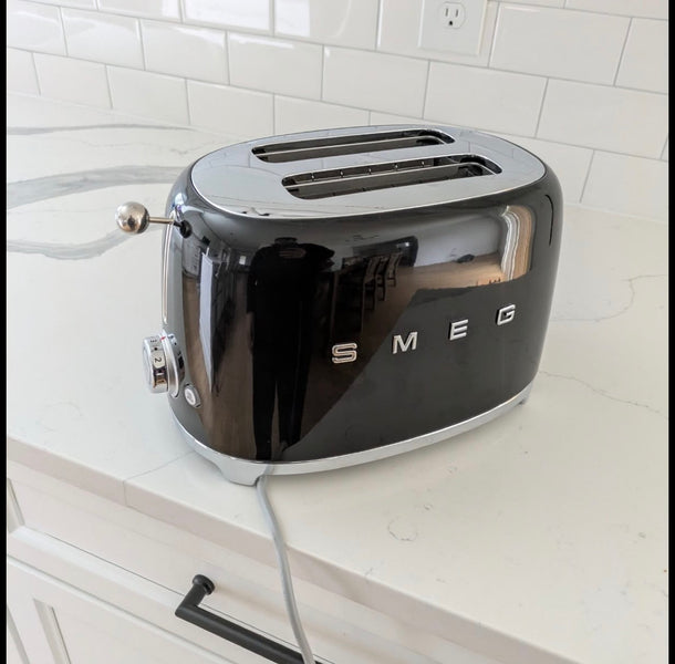 SMEG 2-Slice Retro Toaster – Matte Black Premium Stainless Steel Bread Toaster with Multi-Function Controls