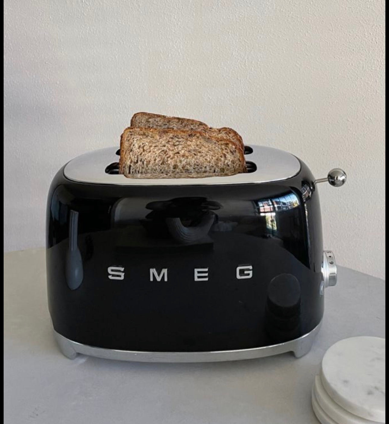 SMEG 2-Slice Retro Toaster – Matte Black Premium Stainless Steel Bread Toaster with Multi-Function Controls