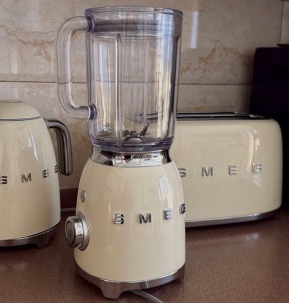 SMEG Retro Blender – Cream White Premium High-Speed Kitchen Blender with Multi-Speed Control