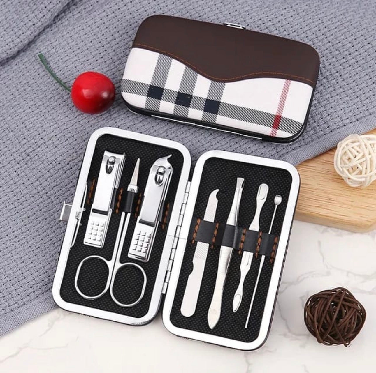 Luxury 7-in-1 Stainless Steel Manicure Grooming Kit – Travel & Home Use