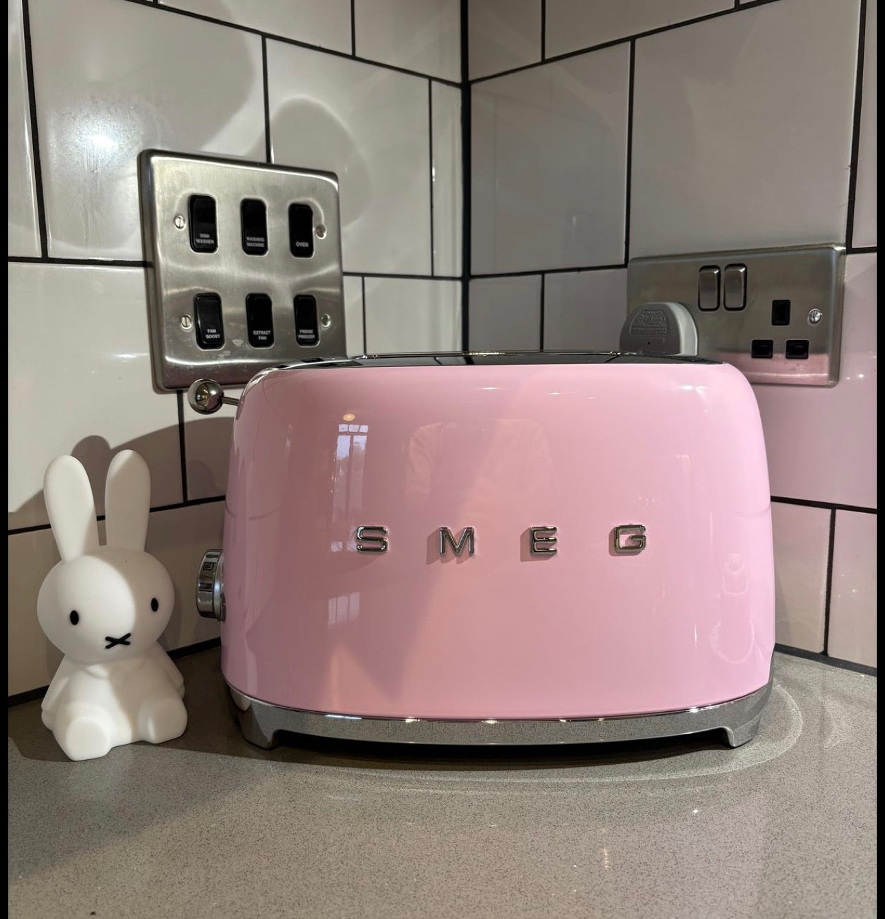 SMEG 2-Slice Retro Toaster – Pastel Pink Premium Stainless Steel Bread Toaster with Multi-Function Controls