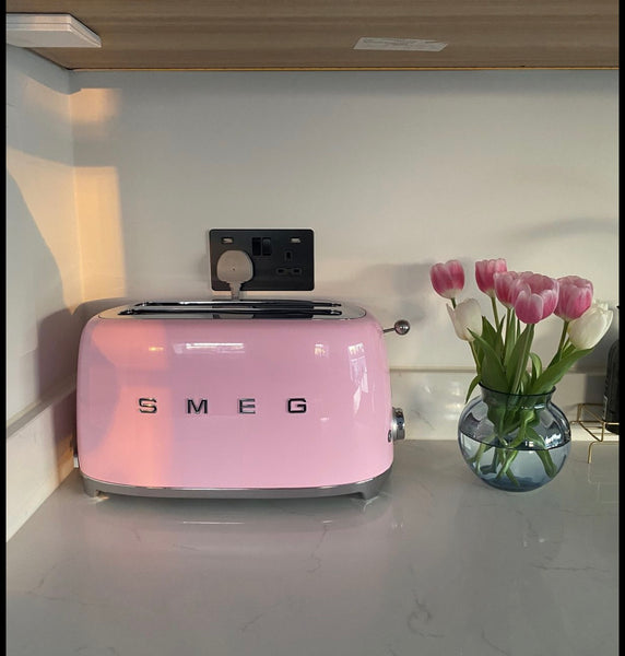 SMEG 2-Slice Retro Toaster – Pastel Pink Premium Stainless Steel Bread Toaster with Multi-Function Controls