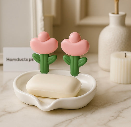 Cute Flower Soap Dish Holder – Plastic Bathroom Soap Tray with Dual Drainage | Homducts.pk