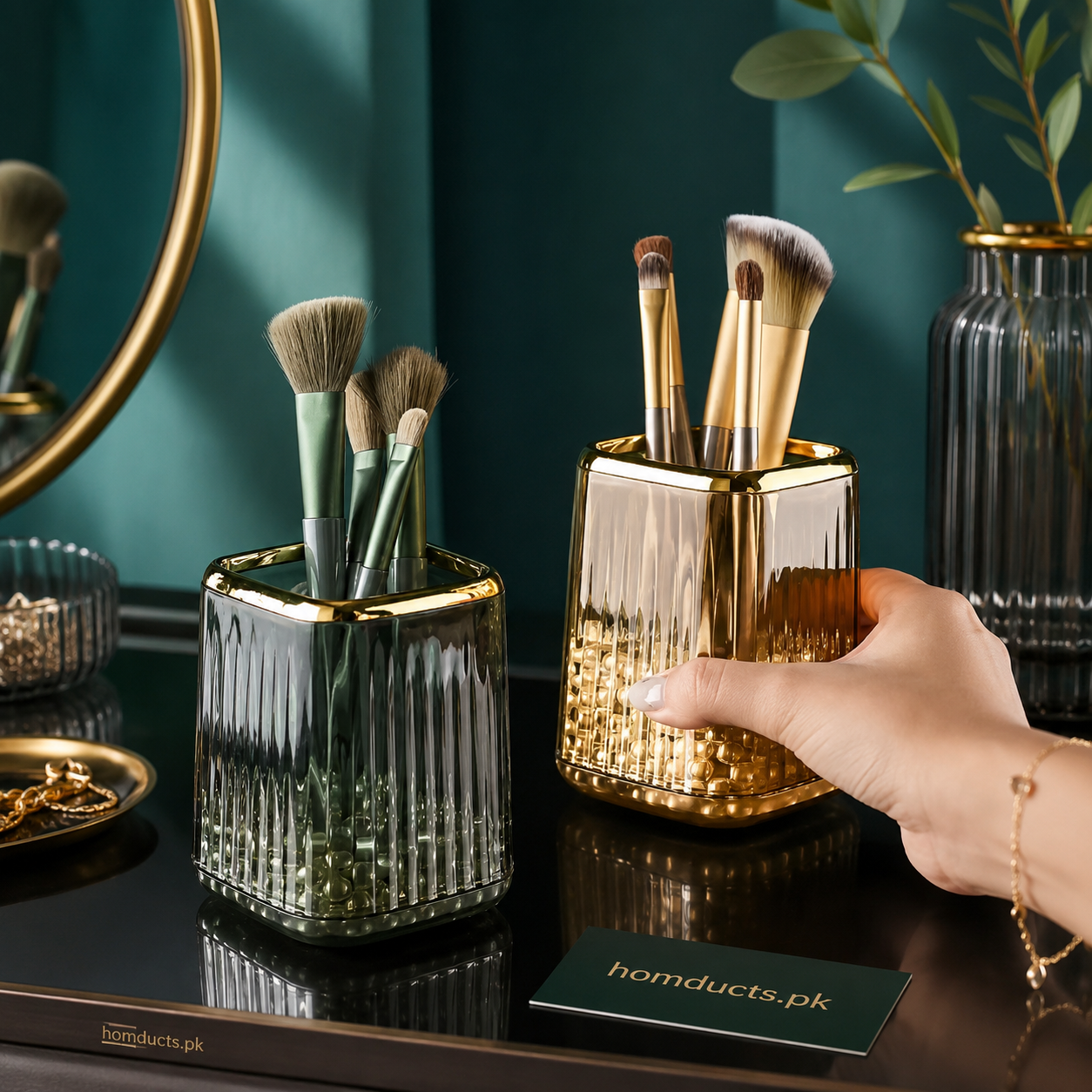 Nordic Elegance Makeup Brush Holder | Stylish Desk Organizer