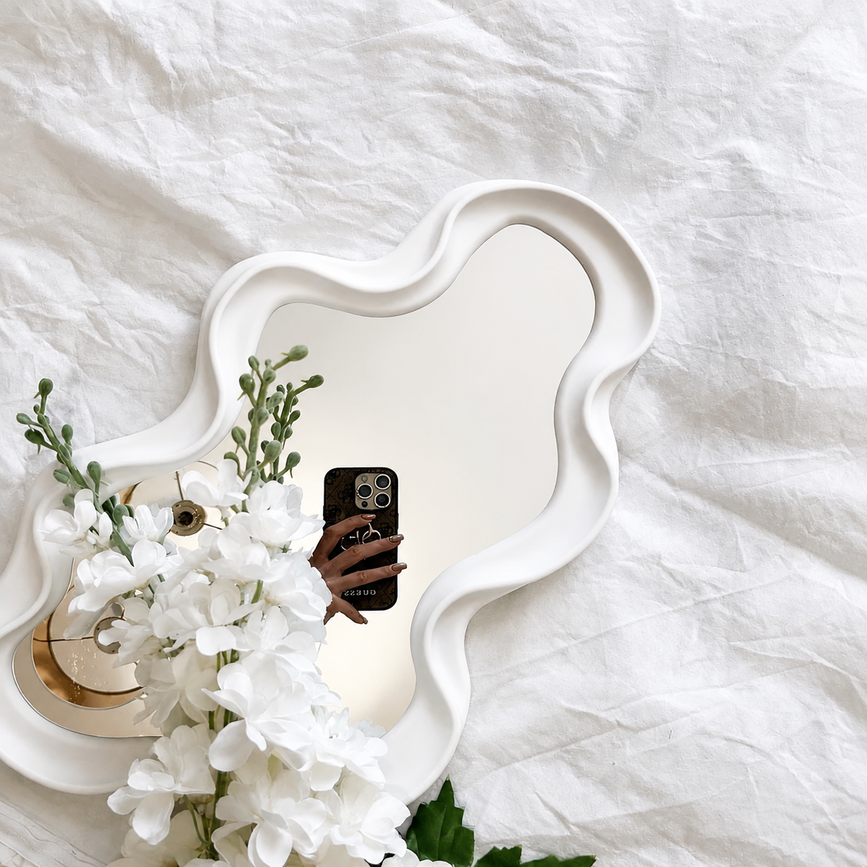 Luxury Irregular Wavy Wall Mirror – Modern Aesthetic Décor