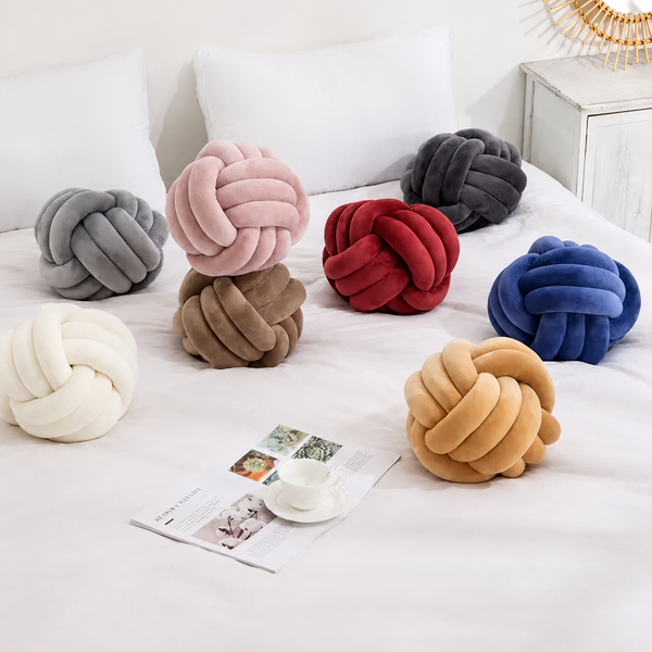 Plush Knot Ball Cushion – Soft Decorative Throw Pillow