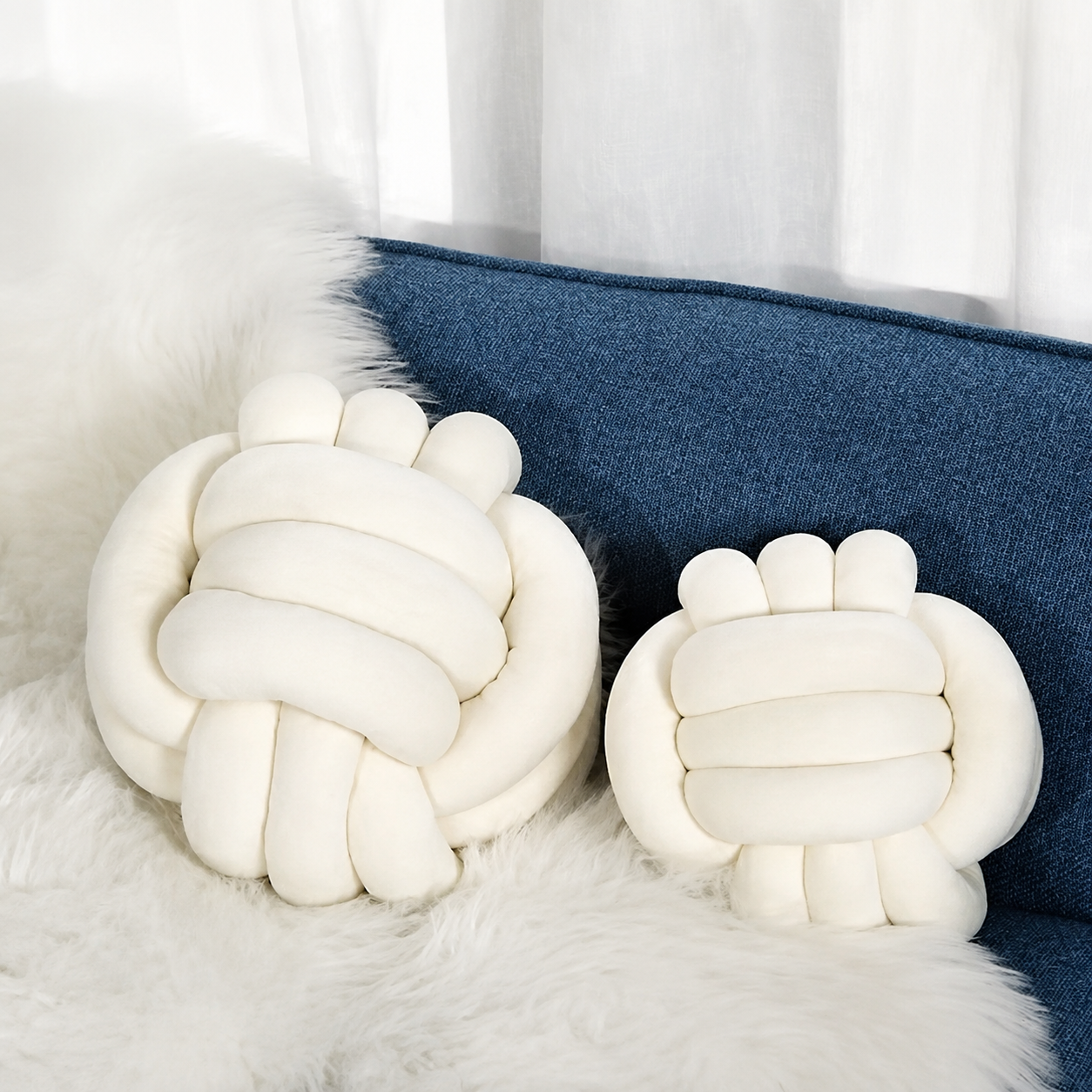 Plush Knot Ball Cushion – Soft Decorative Throw Pillow