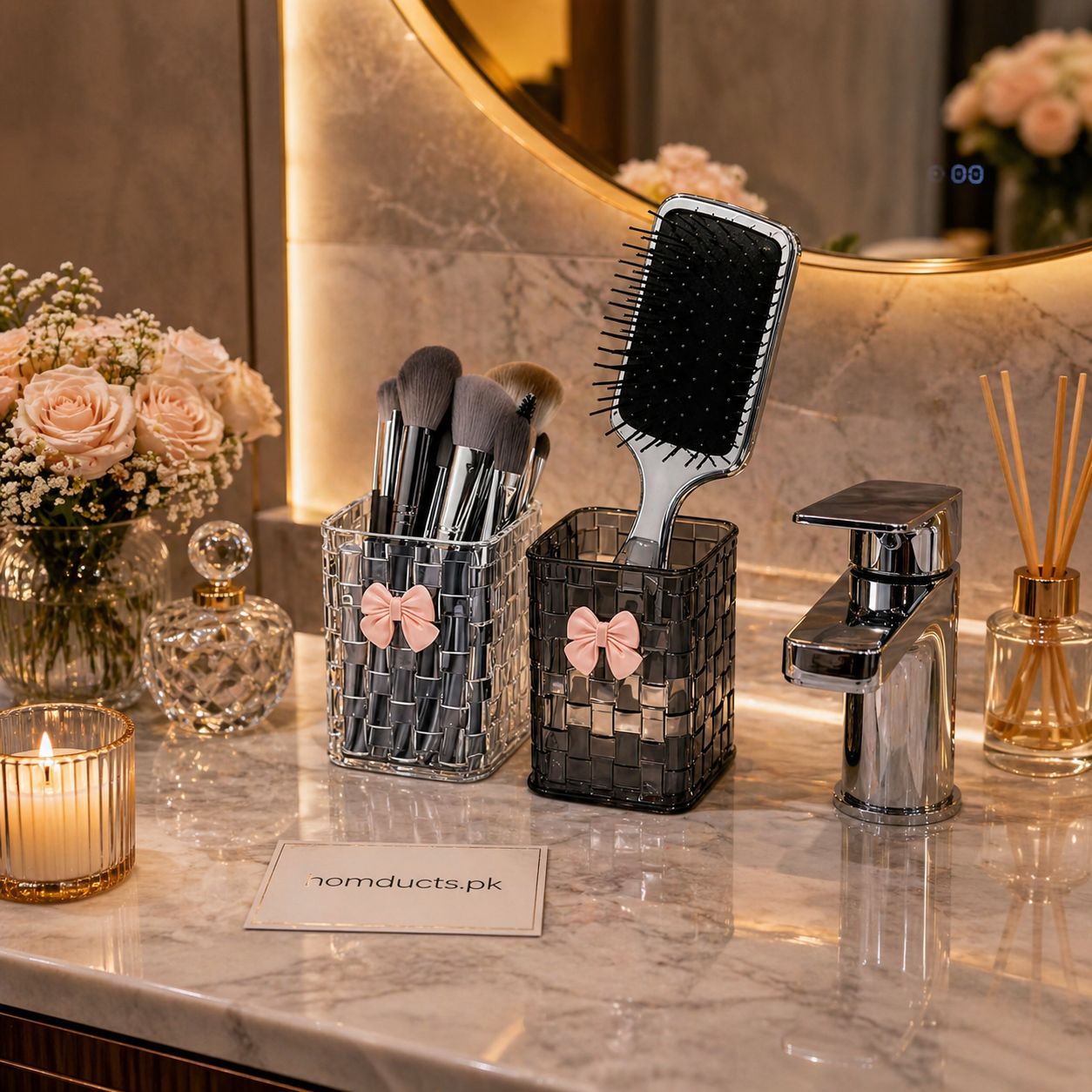 Luxury Acrylic Makeup Brush Organizer with Bow Design – Elegant Vanity Storage Holder