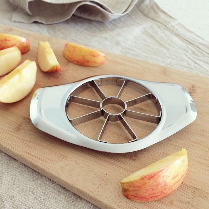 Luxury Stainless Steel Apple Slicer & Corer – 8-Blade Fruit Cutter