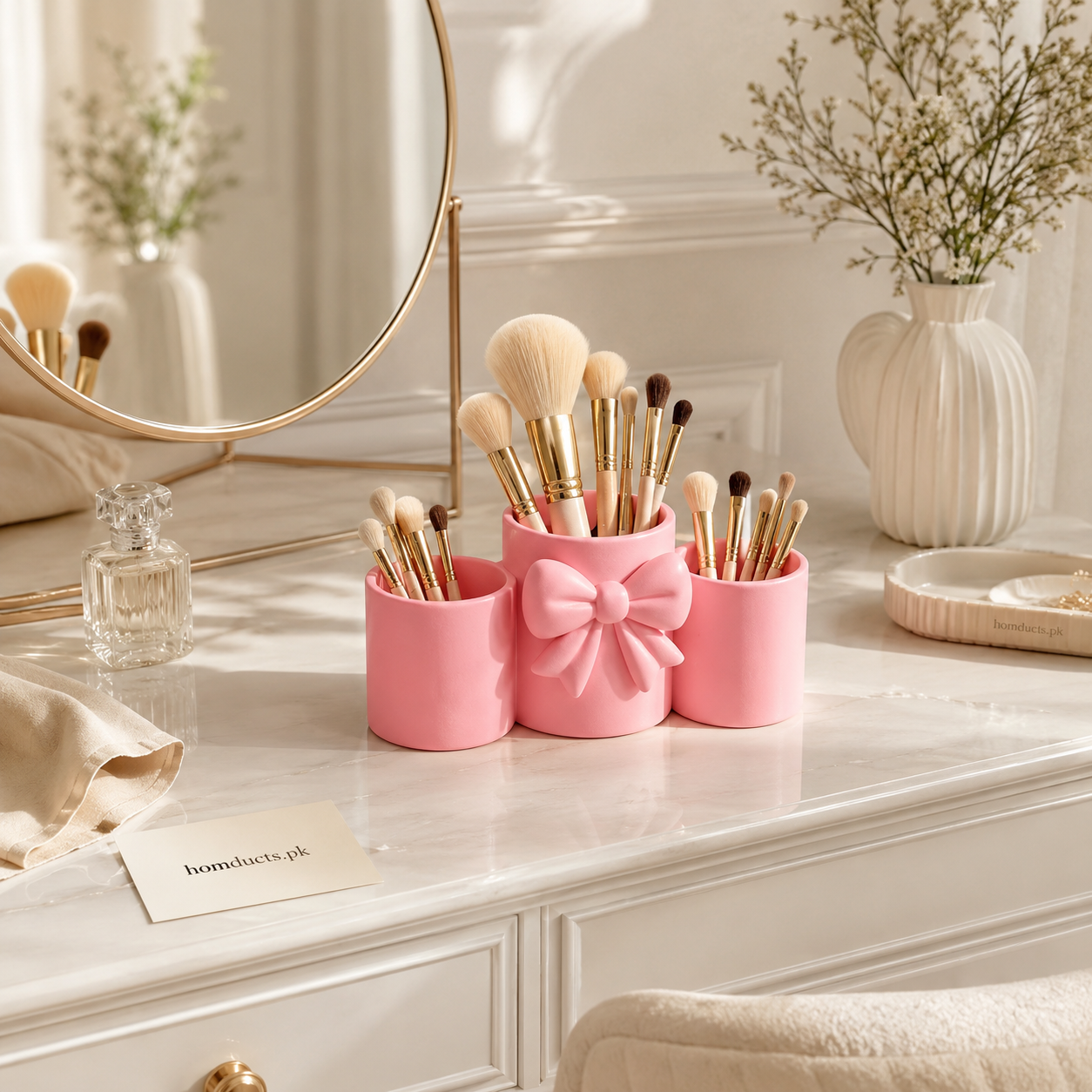 Luxury Bow Design 3-Compartment Makeup Brush & Cosmetic Organizer