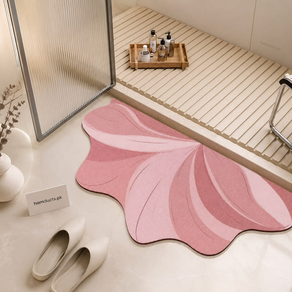 Pink Abstract Floral Anti-Slip Bath Mat – Soft, Absorbent & Quick-Dry Bathroom Rug