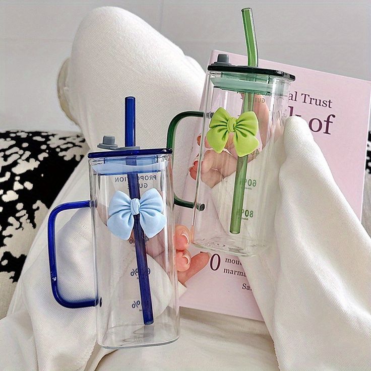 Square Glass Tumbler with Double  Bows & Straw – Elegant Drinkware