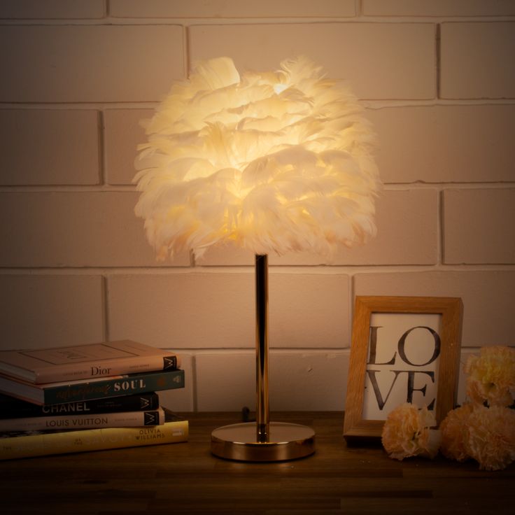 LumiPlume Feather Table Lamp – Warm Glow with Gold Base (1pc)