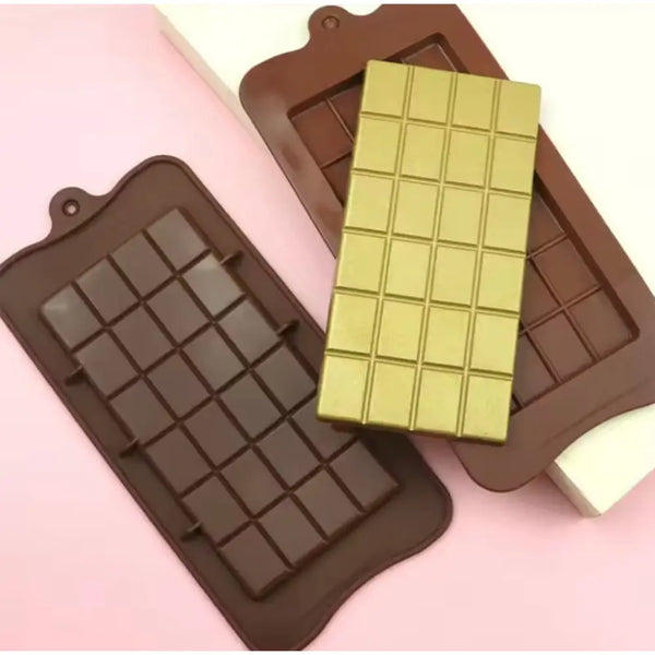 Effortless Homemade Chocolate Bars: Easy Release Silicone Molds
