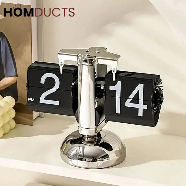 Retro Flip Clock – Vintage Style Desk Clock with Large Display Numbers
