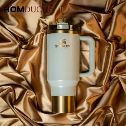 The Holiday Quencher Quencher H2.0 Flowstate Tumbler