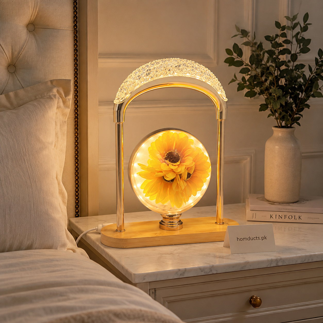 Decorative Wood-Base Flower Ball Table Lamp 19-4